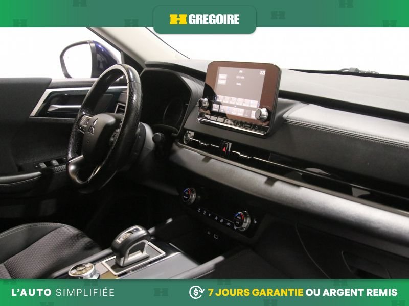 2022 Mitsubishi Outlander Blue Blainville - photo #29