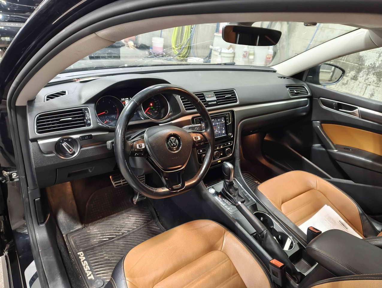2018 Volkswagen Passat Highline Auto Black Sherwood Park - photo #6