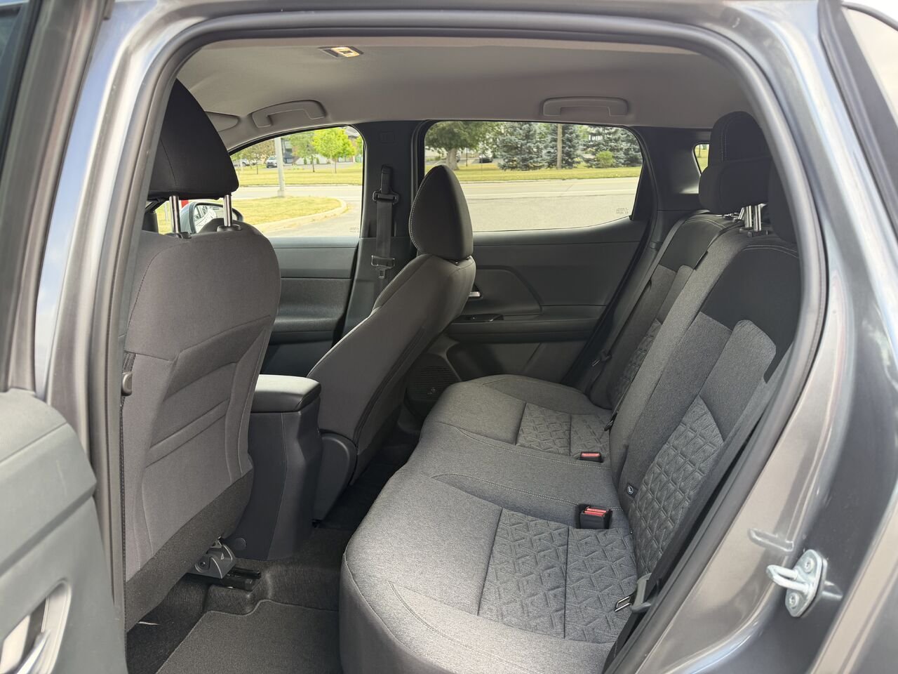 2025 NISSAN KICKS SV Grey Montmagny - photo #7