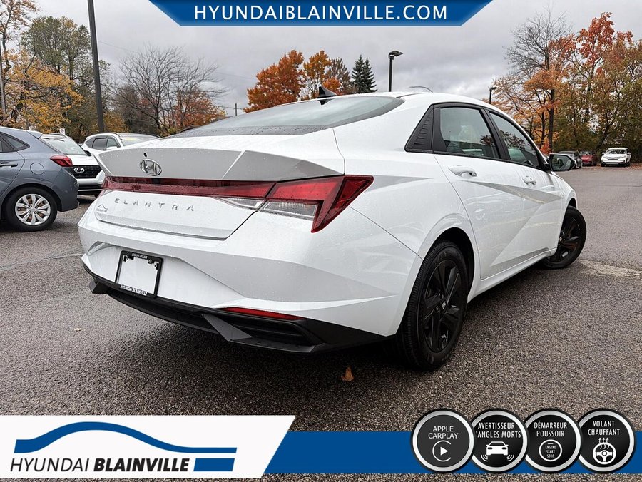 2023 Hyundai Elantra Preferred IVT avec ensemble technologie White