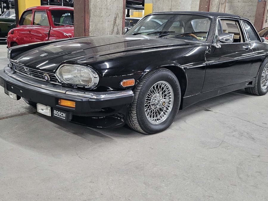 1986 Jaguar XJ 1986 Black