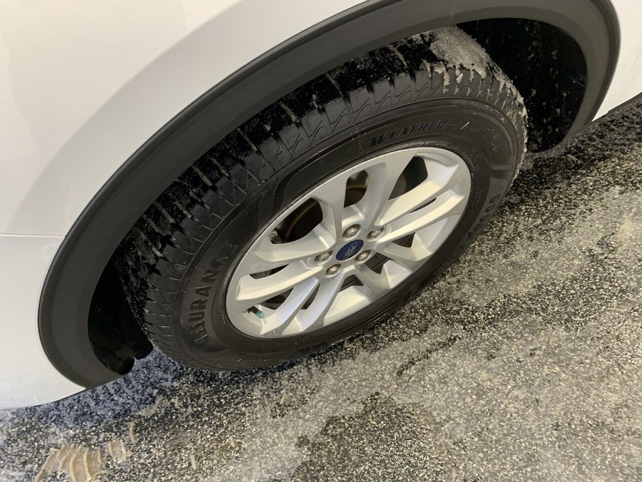 2021 Ford Escape ESCAPE SE AWD White
