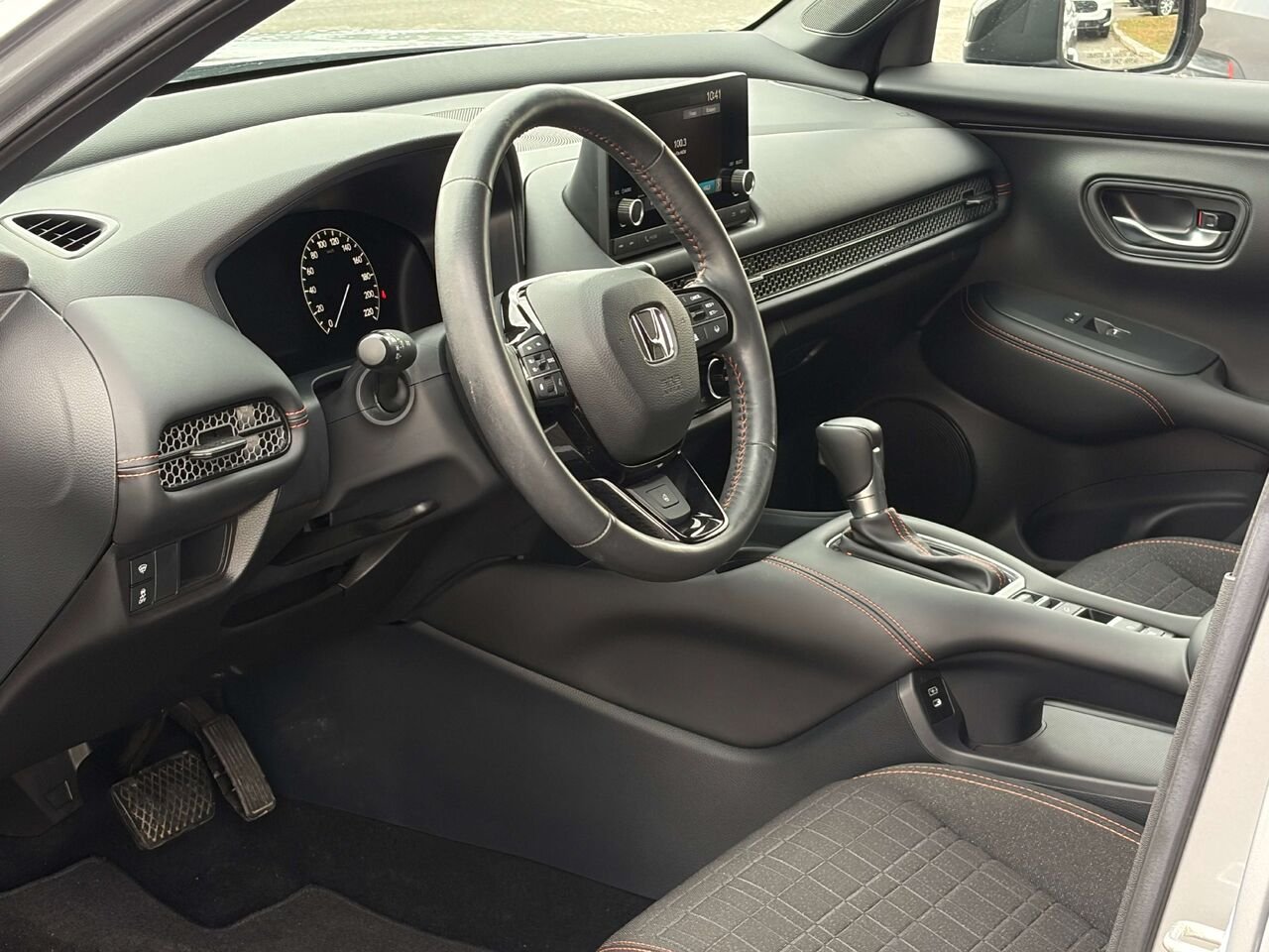 Honda HR-V Sport 2025 Gris Gatineau - photo #10