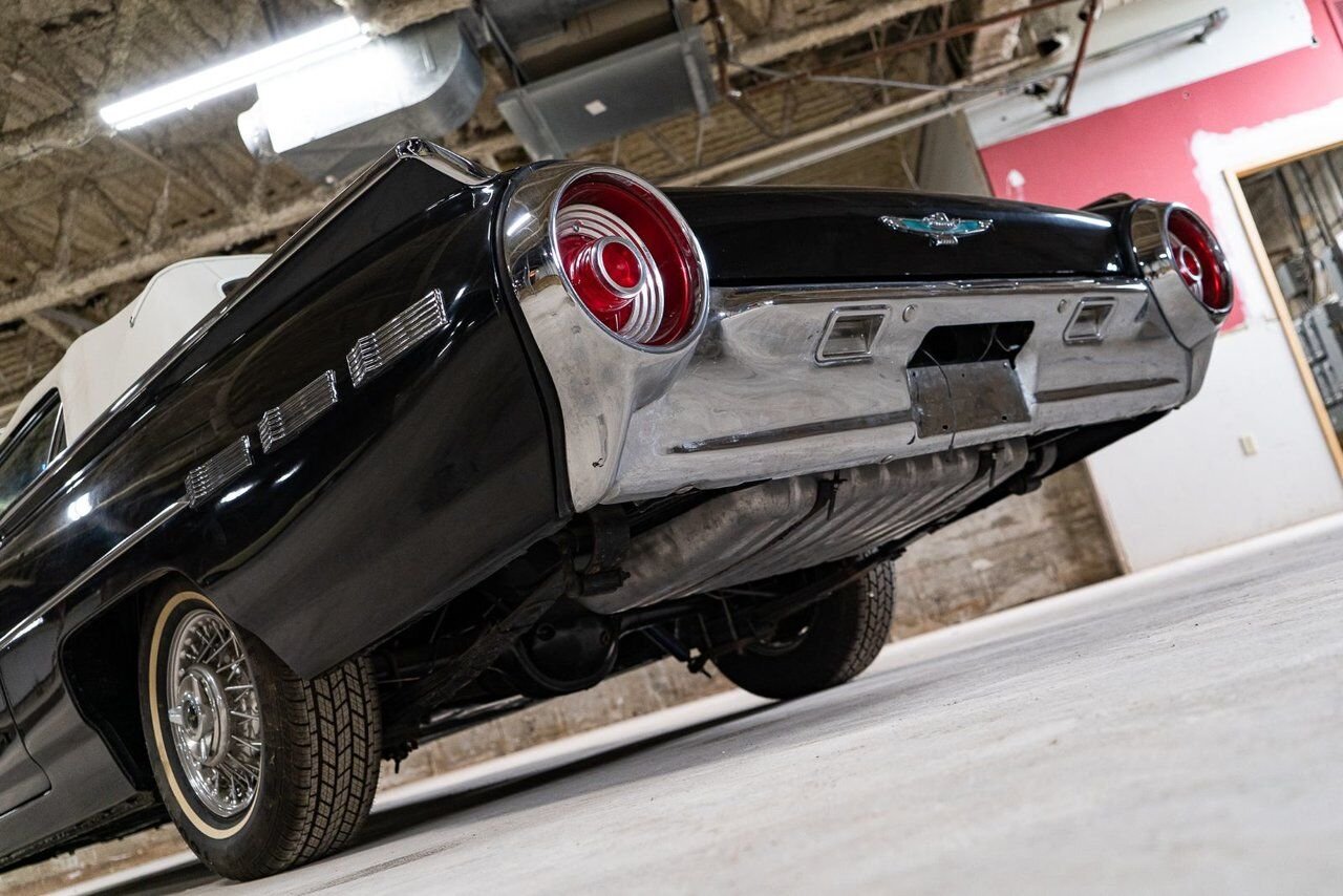 Ford Thunderbird **PRICE IN USD** Roadster project car Extremely rare 1962 Noir Montréal - photo #31