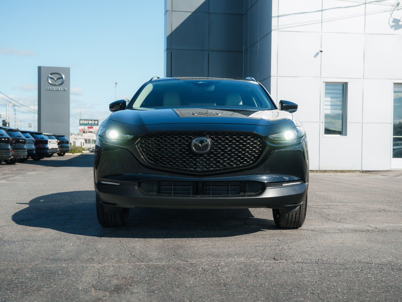 MAZDA CX-30 26136 | GS TI 2026 Noir de jais mica Val-d'Or - photo #2