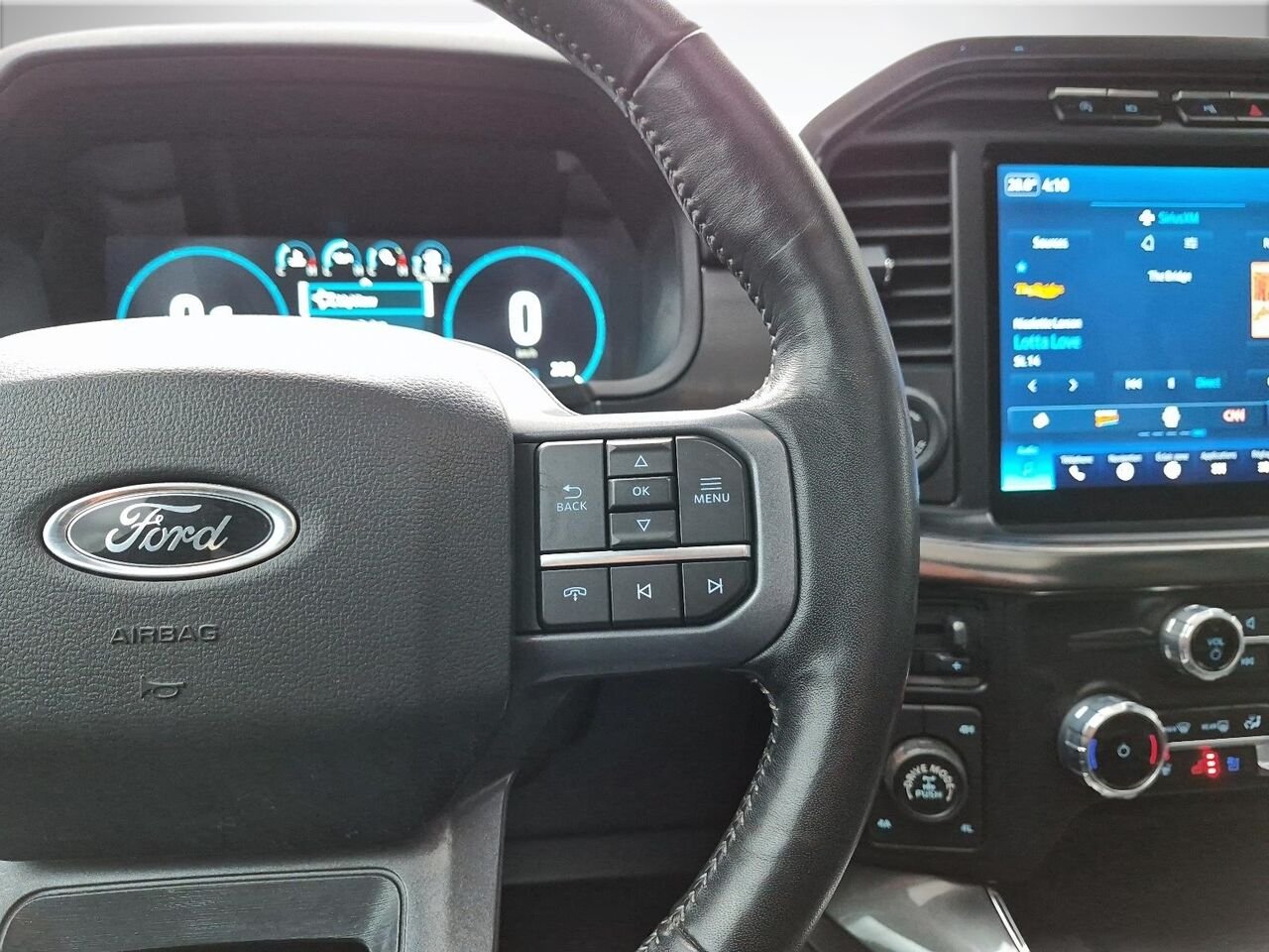 2023 Ford F-150 Black Saint-Jérôme - photo #31