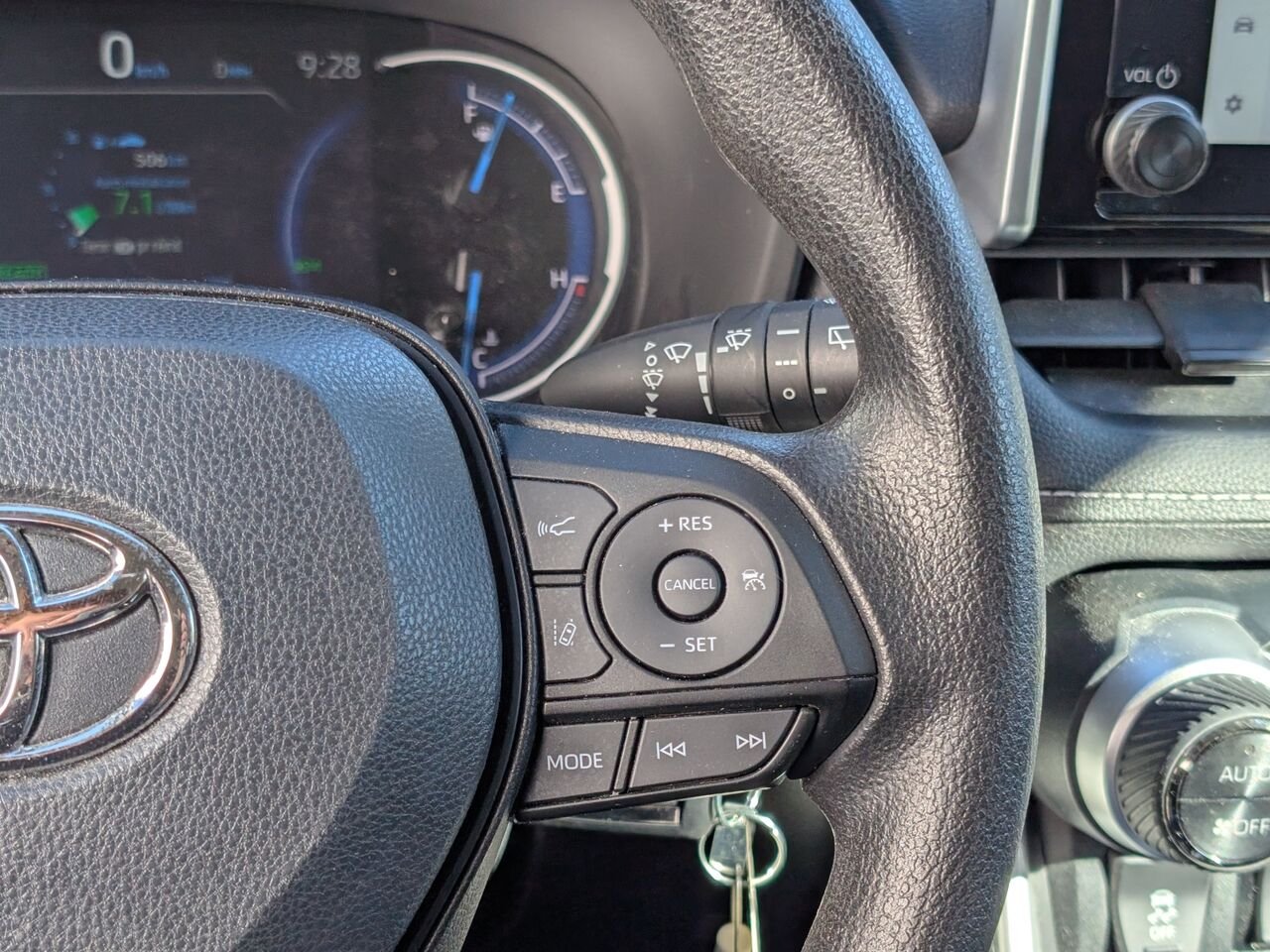 Toyota RAV4 Hybride LE HYBRID/SIÈGES CHAUFFANTS/CAMÉRA DE RECUL/BLUETOOTH/AC BIZONE 2023 Gris Sherbrooke - photo #12