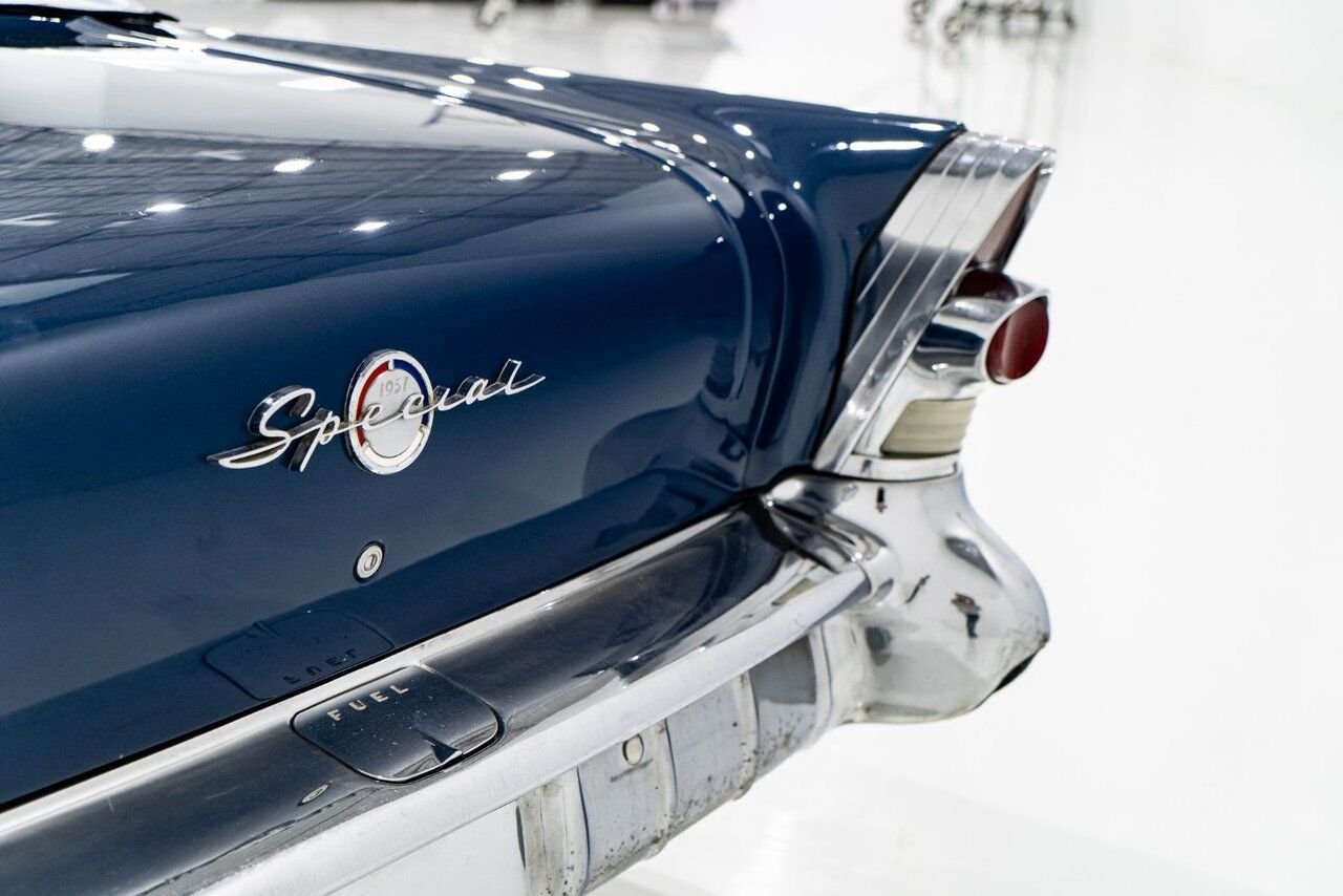 Buick Special 364/300HP NailHead 1 of only 2,056 1957 Bleu Montréal - photo #32