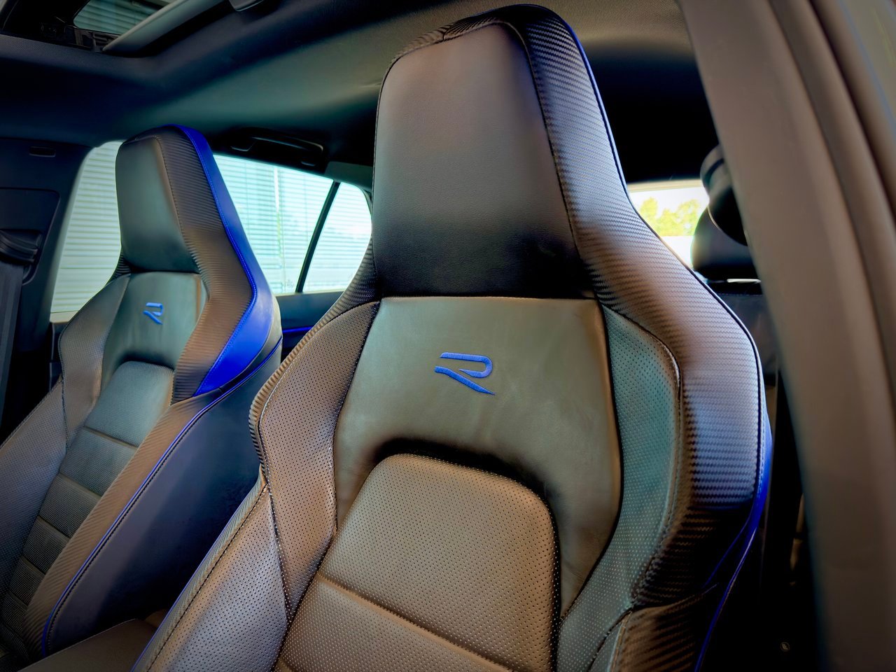 Volkswagen Golf R 2023 Blanc Notre-Dame-des-Prairies - photo #19