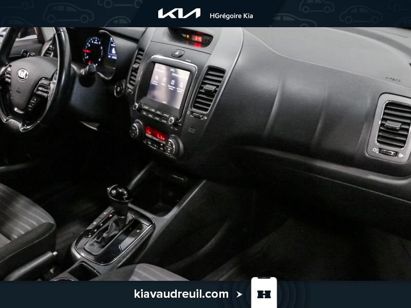 2017 Kia Forte Red Laval - photo #25
