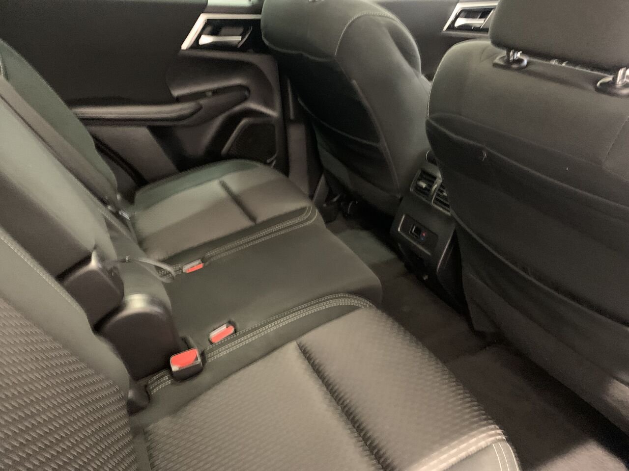 Mitsubishi Outlander SE AWD SE, AWD, 2.5L 2023 Argent Châteauguay - photo #9