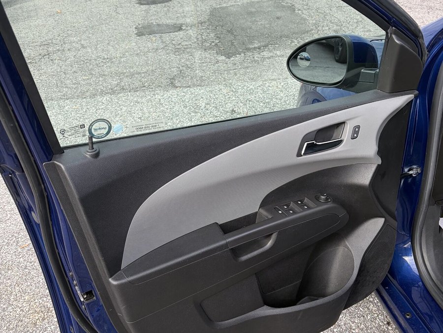 CHEVROLET SONIC LT Berline 4 portes LT à b. auto. 2014