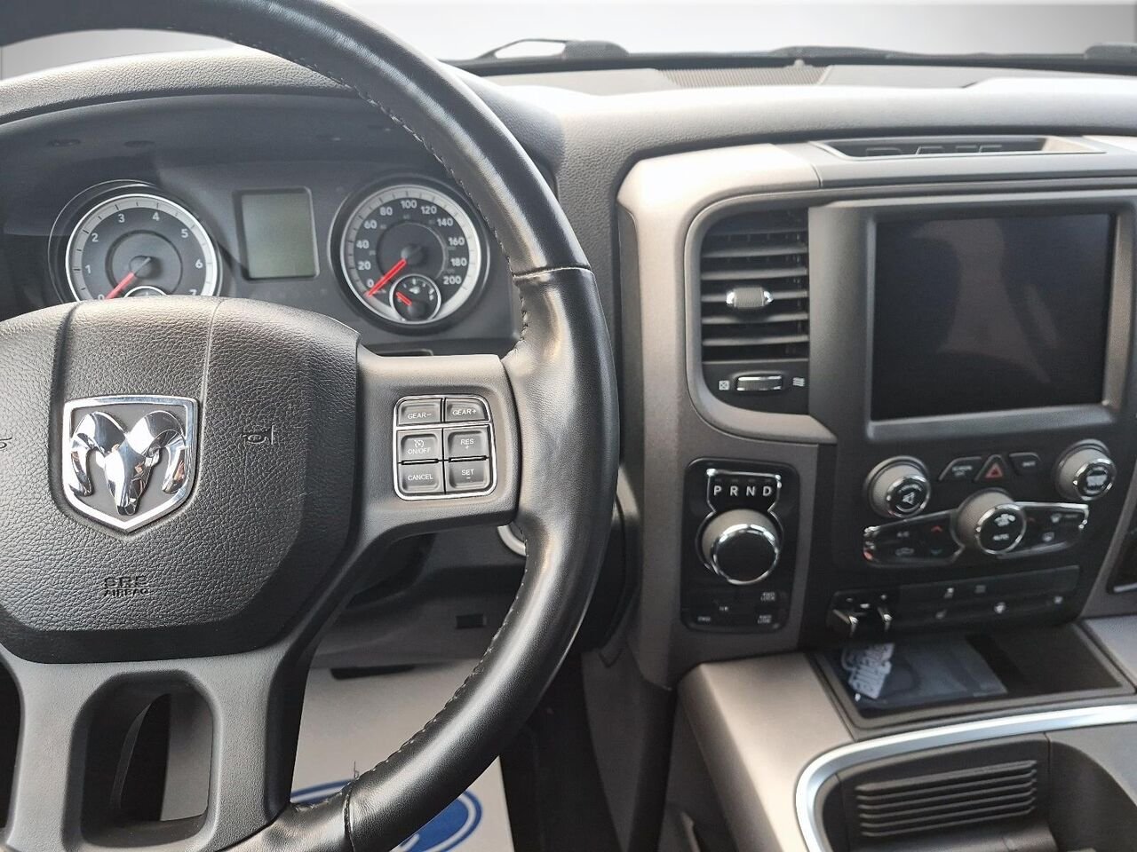 2022 Ram 1500 Classic Blue Saint-Jérôme - photo #19