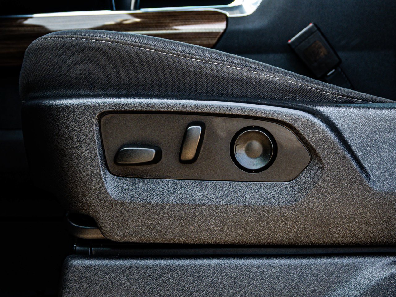 2022 Chevrolet Silverado 1500 4WD Crew Cab 147 RST Blue Sherwood Park - photo #19