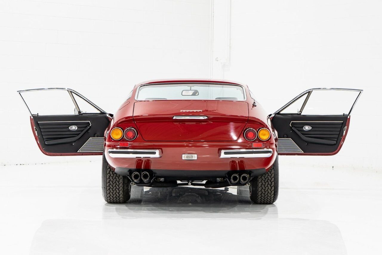 Ferrari 365 GTB4 Daytona 18,301 miles With Orig Books/Tools/ Carbs / Filter Box 1973 Rouge Montréal - photo #83