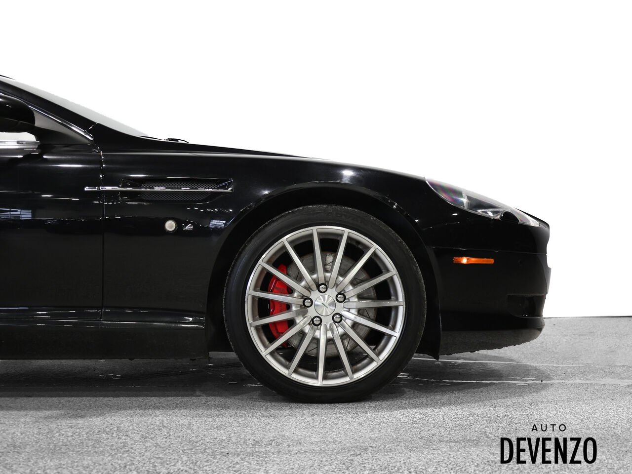 2009 Aston Martin DB9 Black Saint-Eustache - photo #7