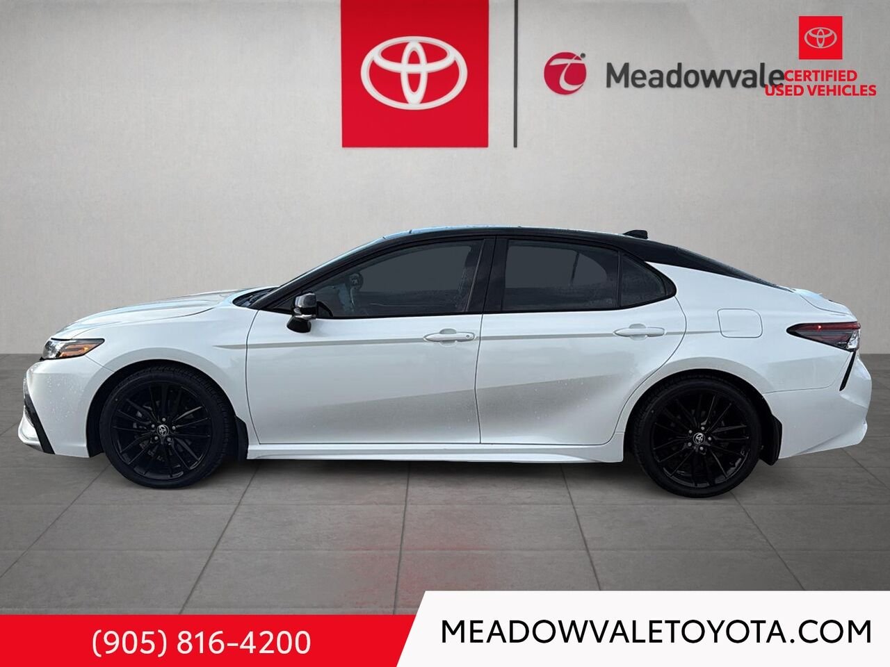 2023 Toyota Camry One Owner 4 New Tires White Mississauga - photo #5
