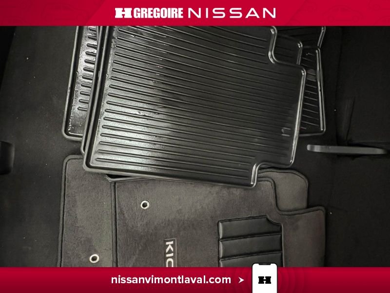 2021 Nissan Kicks White Blainville - photo #16
