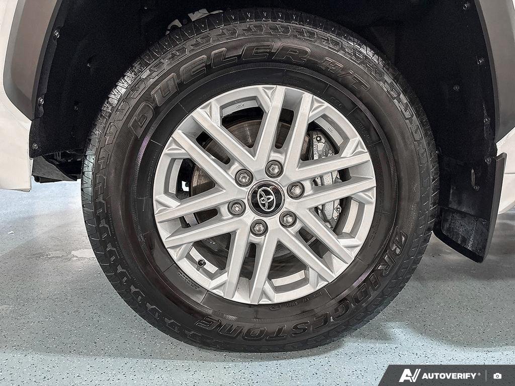 2025 Toyota Tundra S2500072 | SR White Edmonton - photo #5