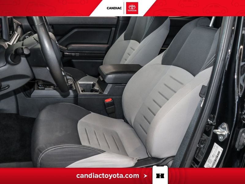 2024 Toyota Tacoma Black Laval - photo #15
