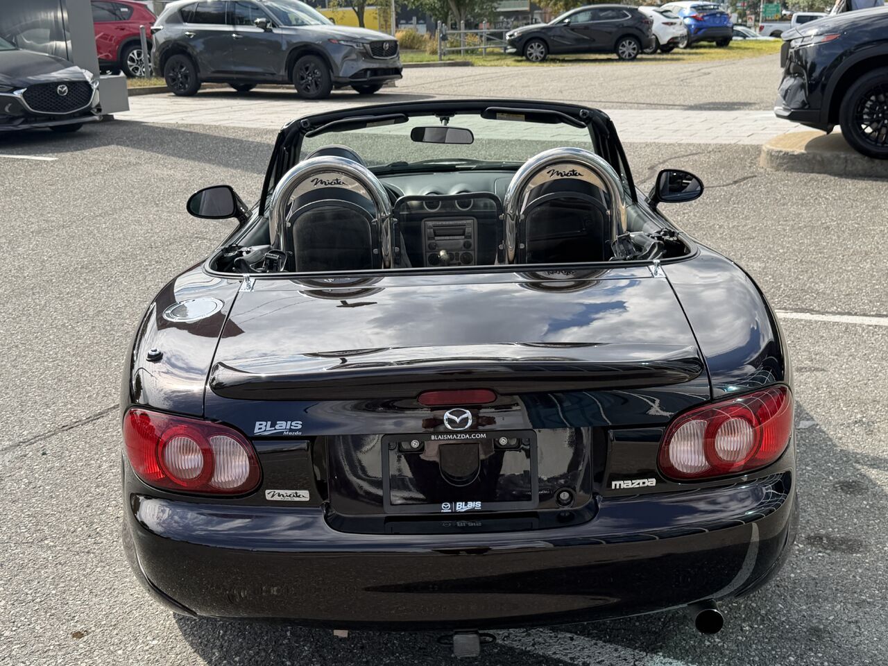Photo 5 — Mazda MX-5 Miata 2004