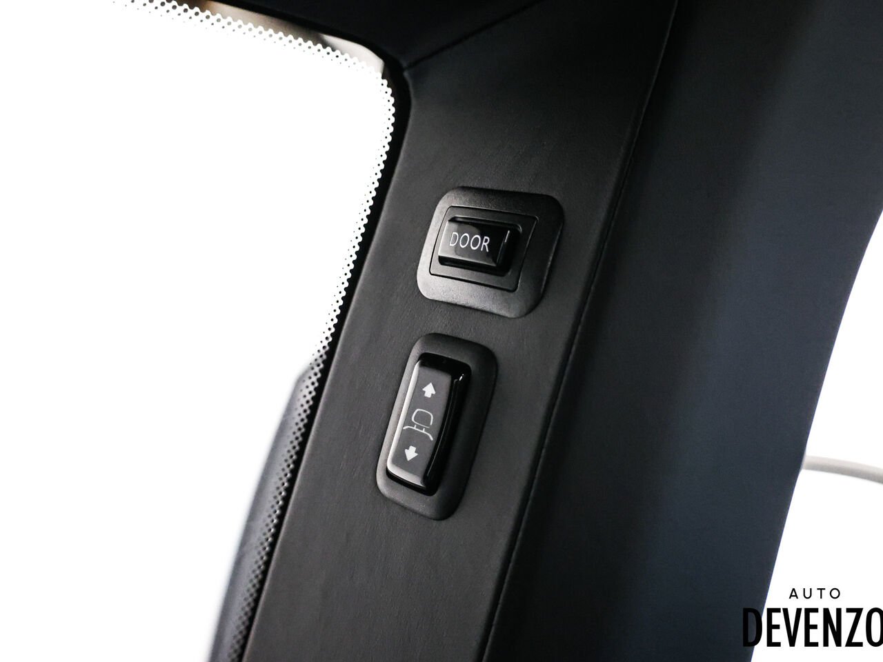2023 Rolls-Royce Cullinan Blue Saint-Eustache - photo #31