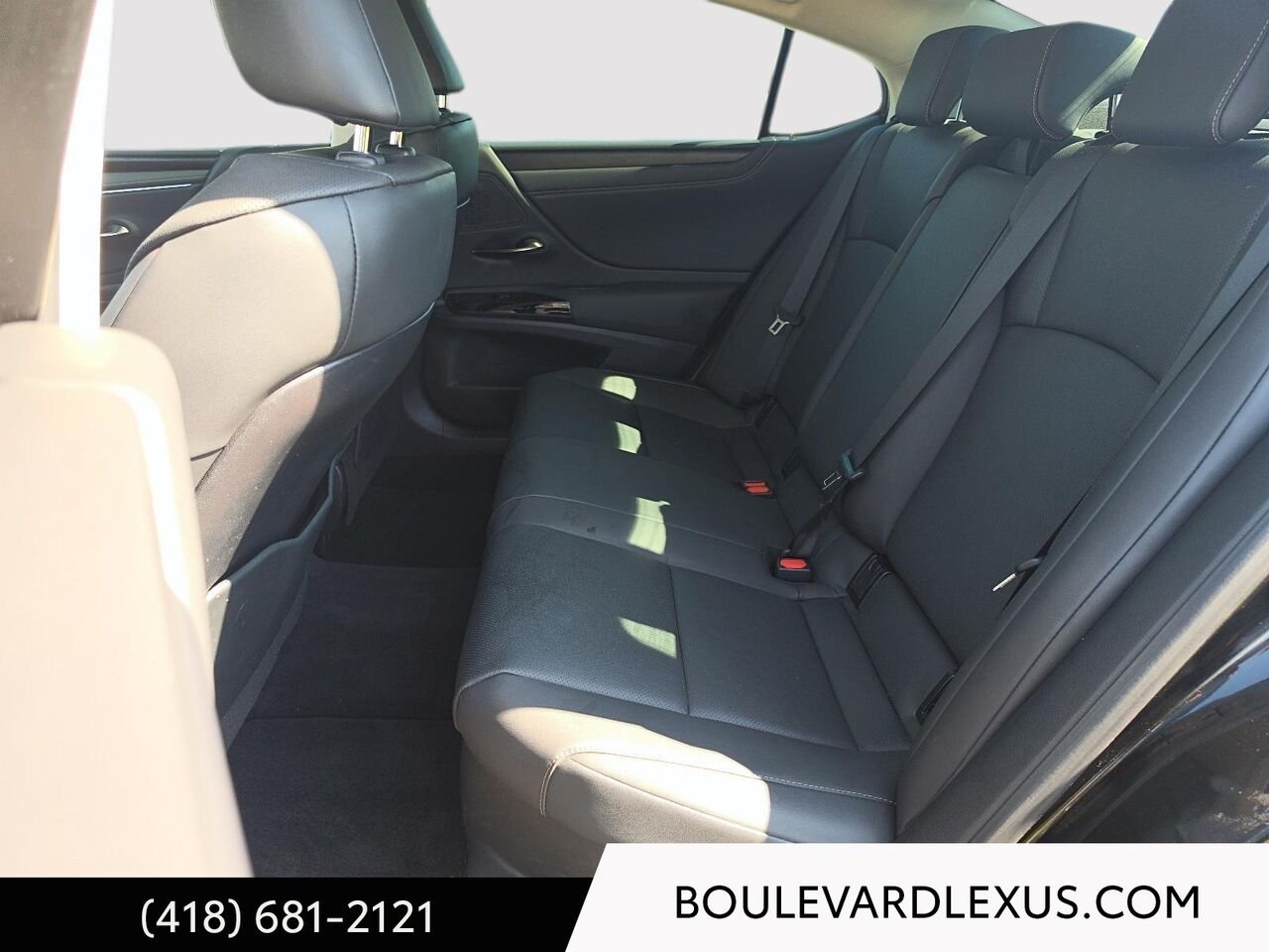 Lexus ES 19868A | ES 300h BA 2023 Noir Québec - photo #19