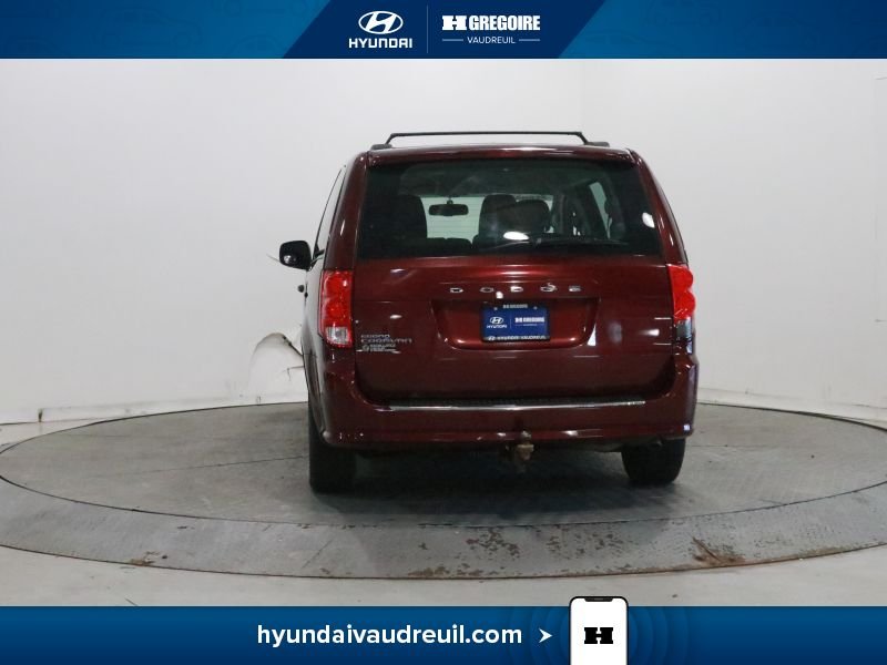 2018 Dodge GR Caravan Red Laval - photo #7