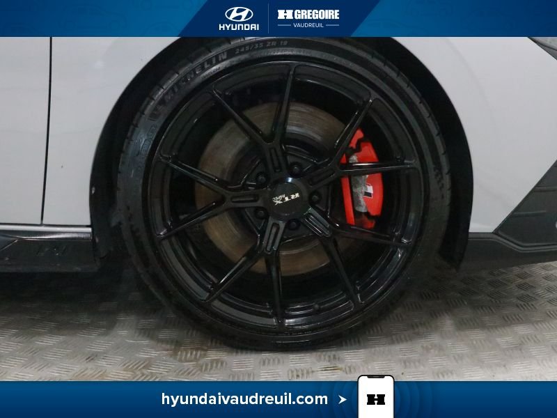 Hyundai Elantra YP225 | Manual 2023 Gris Laval - photo #31