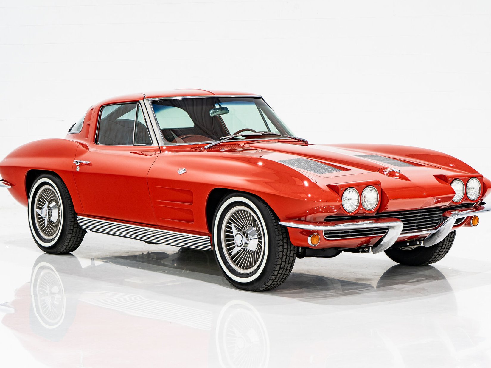 Chevrolet Corvette Split window matching# 327 Factory A/C | PRICE IN USD 1963 Rouge Montréal - photo #30