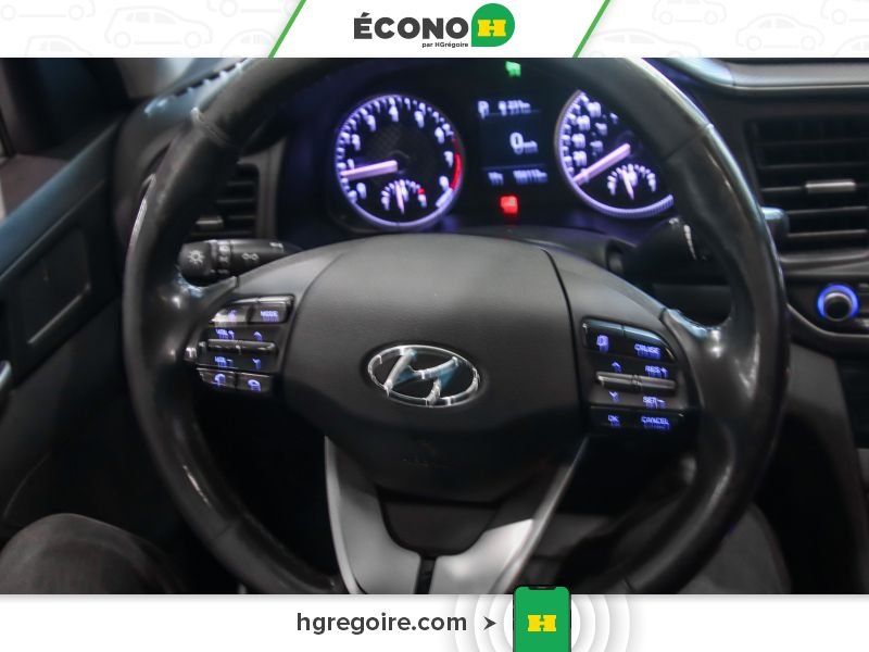 2019 Hyundai Elantra Red Blainville - photo #13