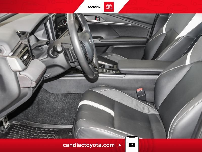 2025 Toyota Camry Grey Blainville - photo #15