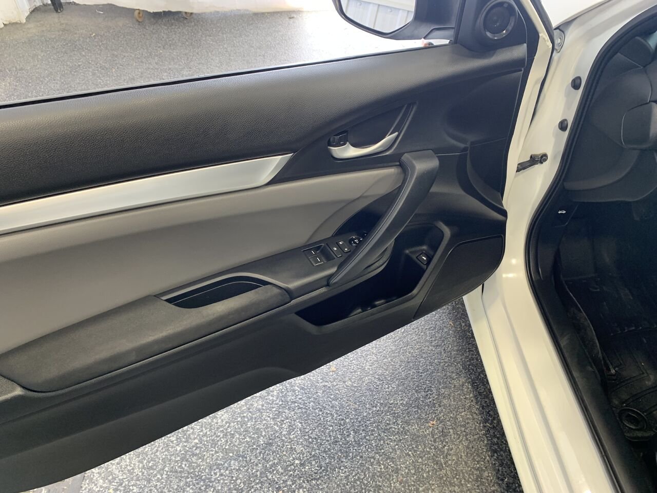 2017 Honda Civic Coupé LX White Châteauguay - photo #13