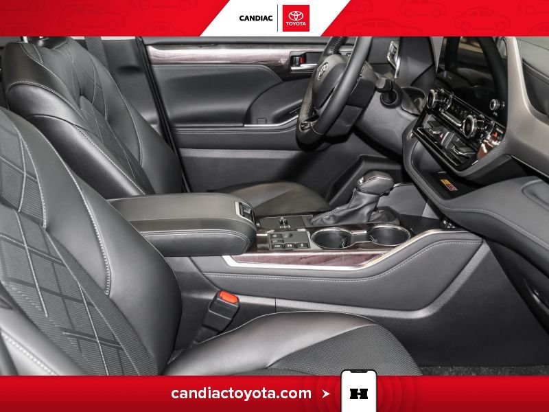2026 Toyota Highlander Grey Blainville - photo #14