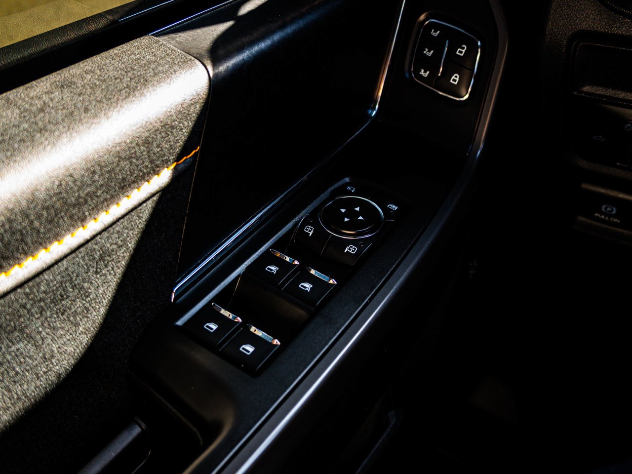 2025 Ford F-150 Tremor 4WD SuperCrew 5.5' Box Grey Sherwood Park - photo #18