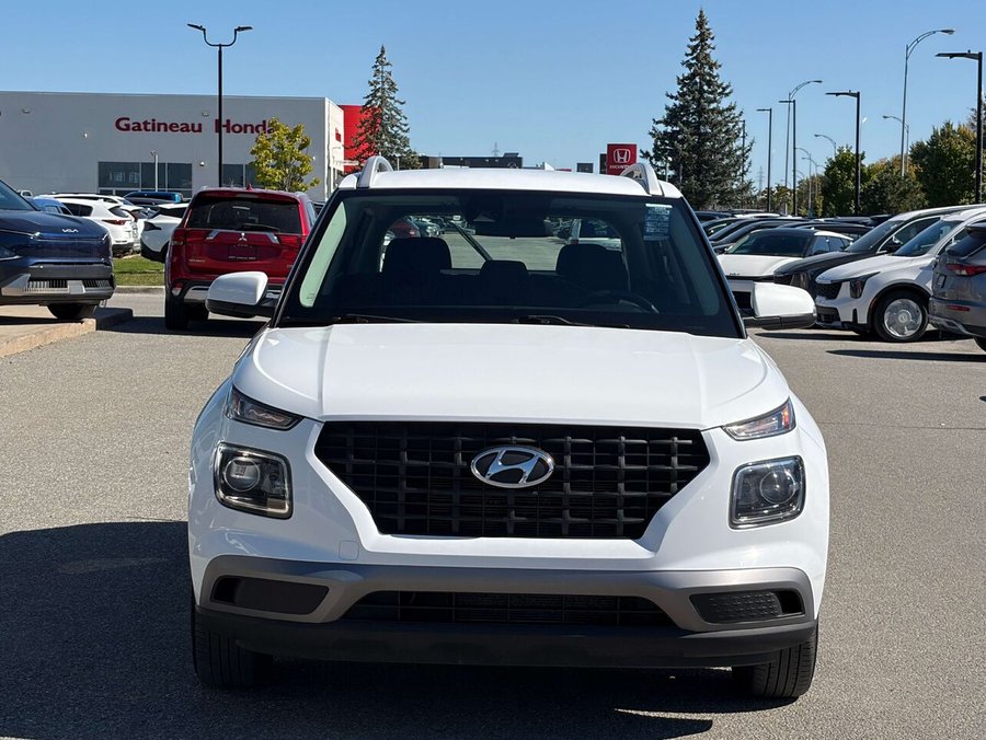 2021 Hyundai Venue Preferred White