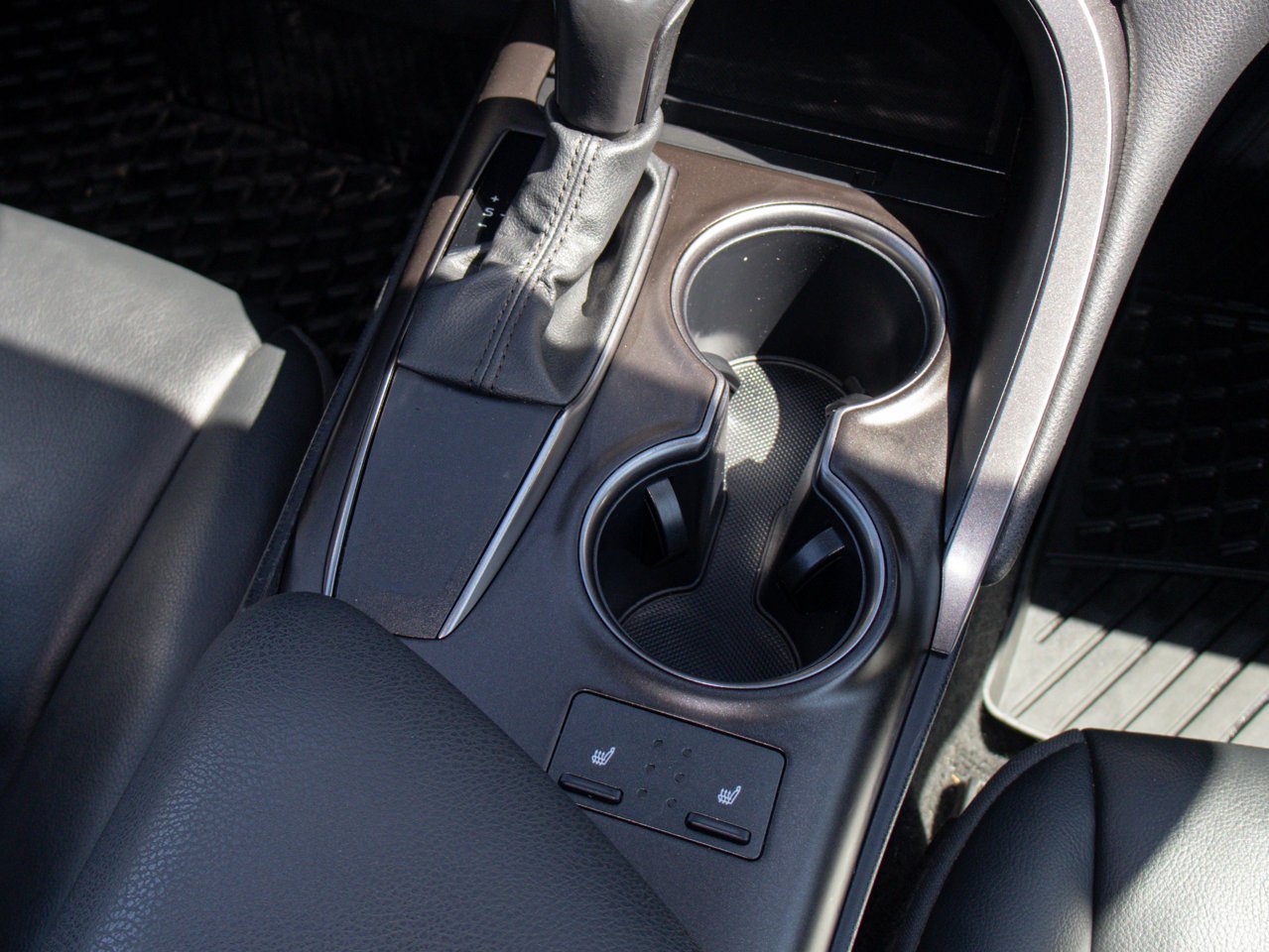 2024 Toyota Camry SE Auto Grey Sherwood Park - photo #29