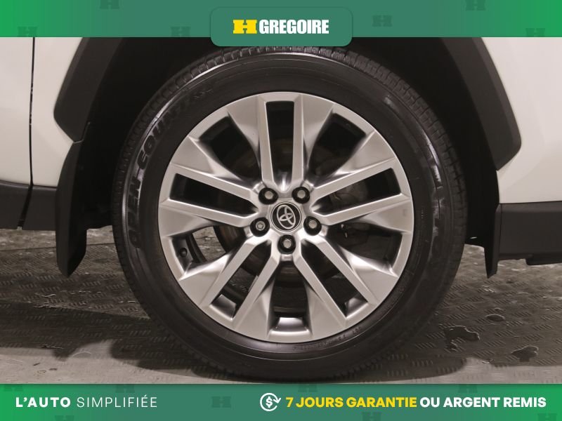 2023 Toyota Rav 4 White Saint-Eustache - photo #36