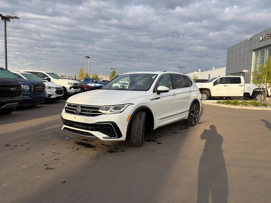 2024 Volkswagen Tiguan Highline R-Line 4Motion 2.0T | Panoramic Sunroof White