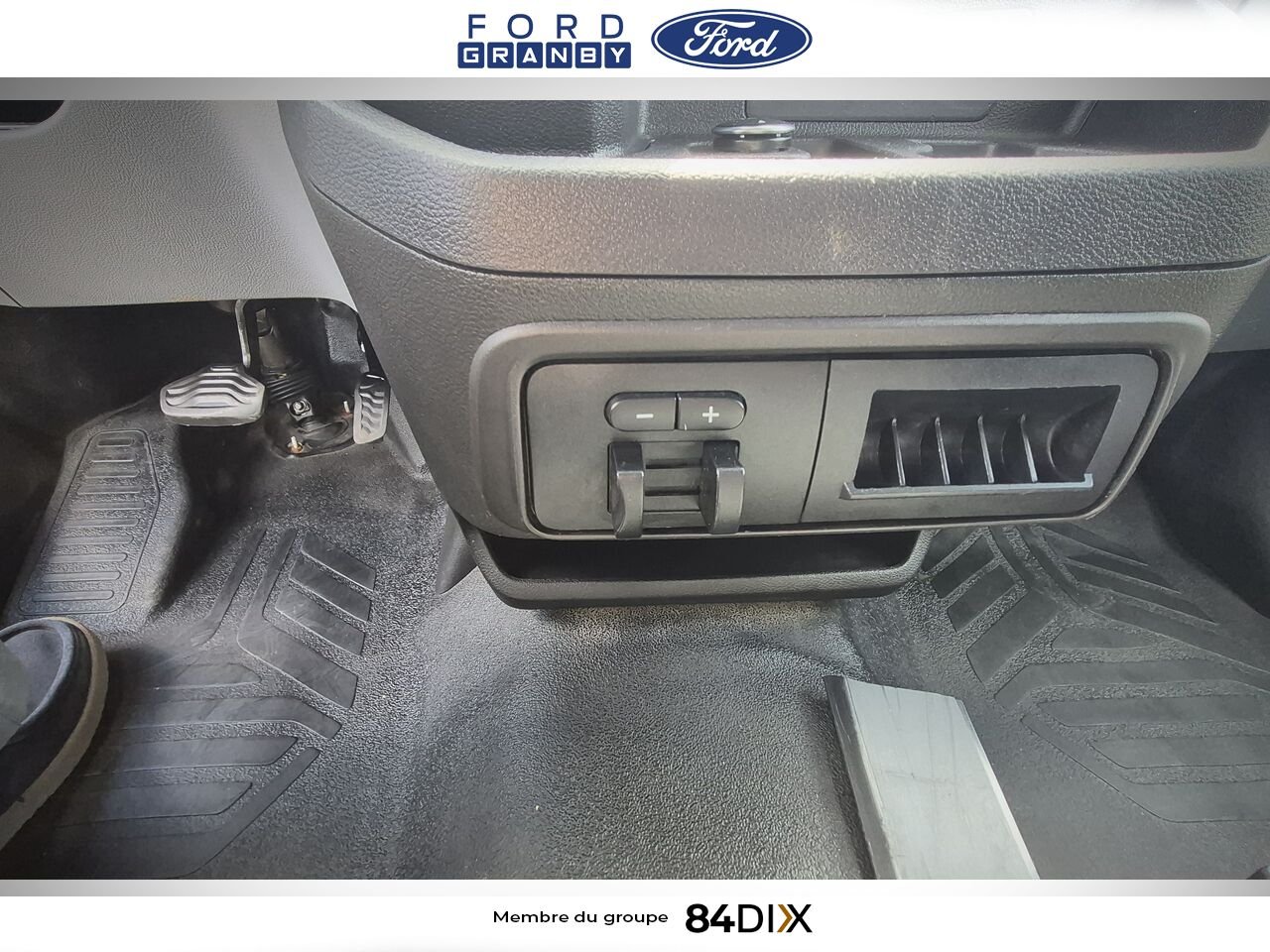 2015 Ford Transit fourgon utilitaire White Granby - photo #21