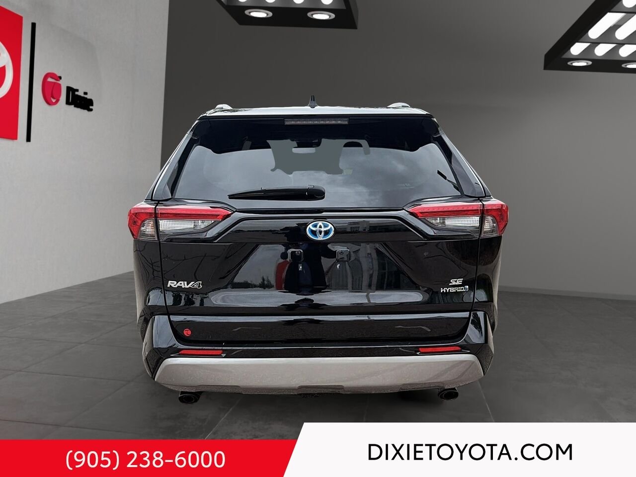 2023 Toyota RAV4 HYBRID SE AWD / CLEAN CARFAX / HEATED SEATS / MOONROOF / ALLOY WHEELS / CARPLAY AND ANDROID AUTO Black Mississauga - photo #4