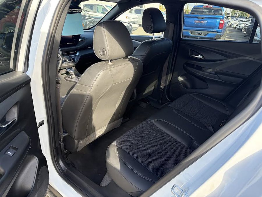 2025 Buick Envista Preferred 1.2L | Heated Seats White
