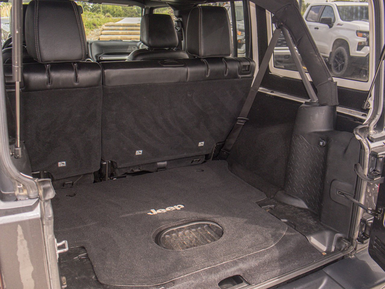 2017 Jeep Wrangler Unlimited 4WD 4dr Rubicon Grey Sherwood Park - photo #10