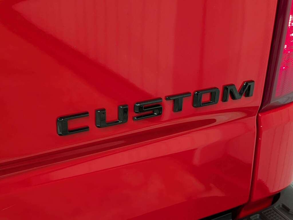 Chevrolet Silverado 1500 4WD Crew Cab 157" Custom Trail Boss 2023 Rouge Val-David - photo #35