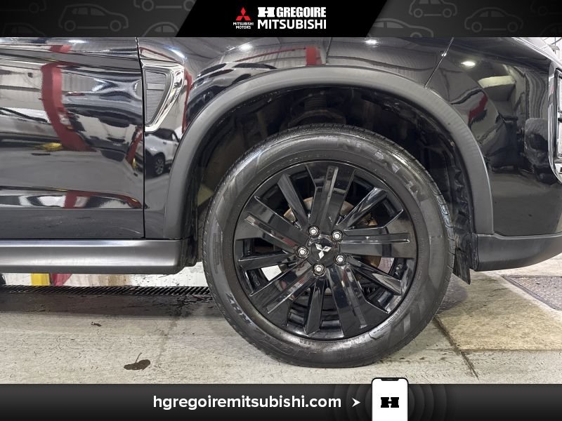 2020 Mitsubishi RVR Black Saint-Eustache - photo #11