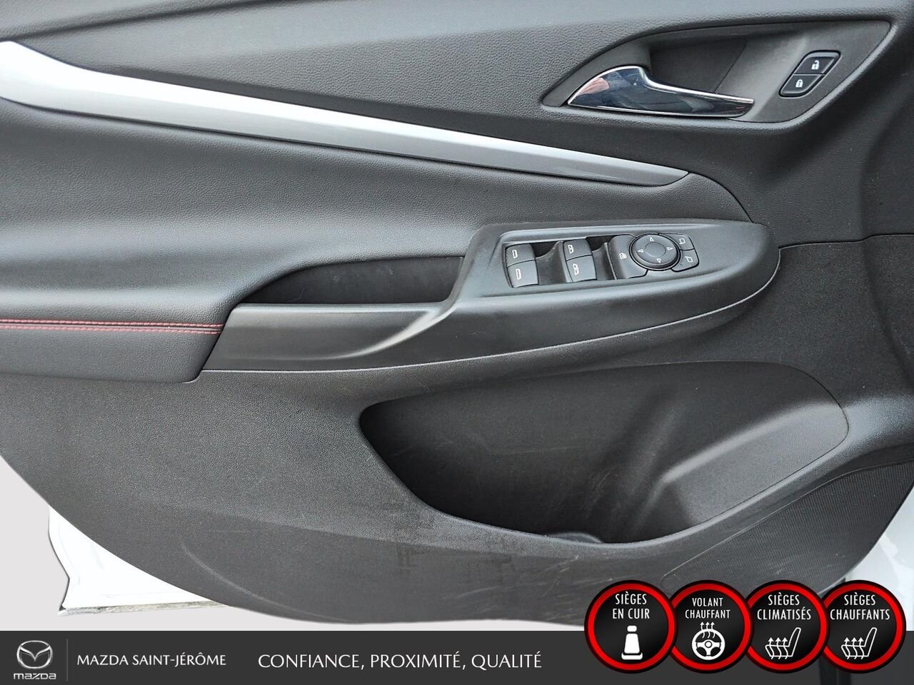 Chevrolet Bolt EUV LT REDLINE | CARPLAY SANS FIL | SIÈGES CHAUFFANTS | ANGLE MORT | 115 165 KM 2023 Blanc Saint-Jérôme - photo #11