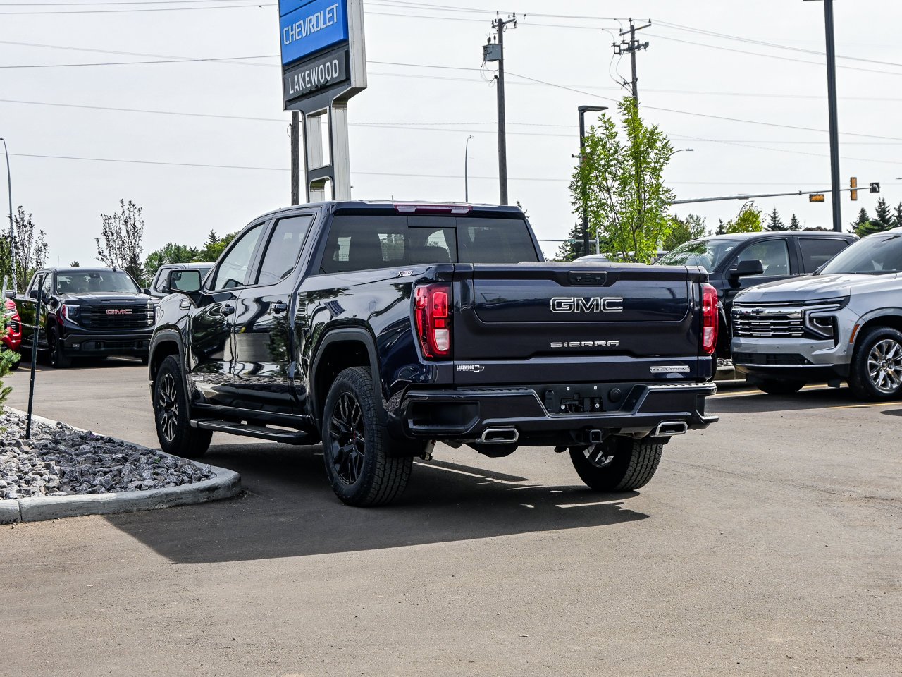 2024 GMC Sierra 1500 4WD Crew Cab 147 Elevation Black Sherwood Park - photo #10