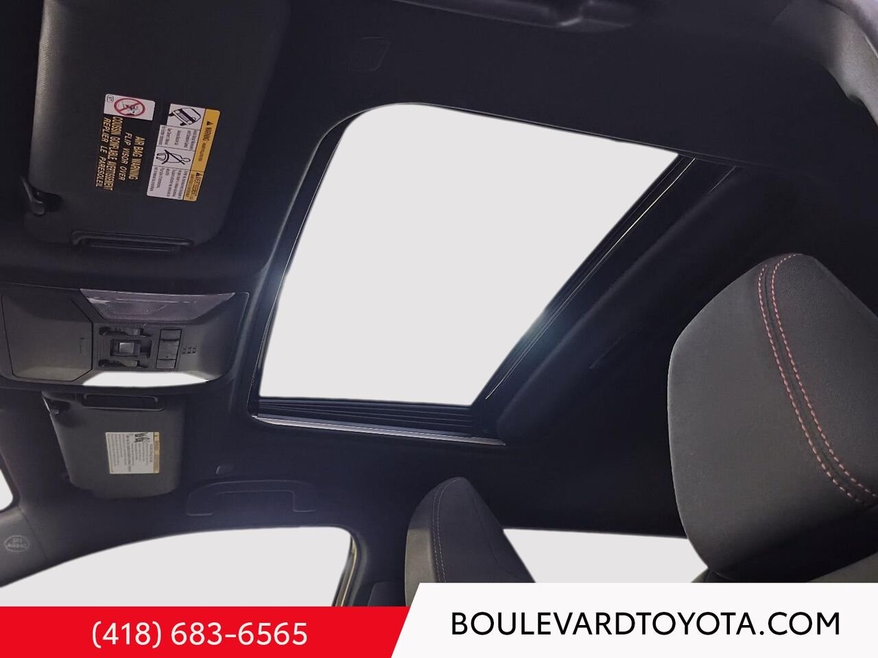 Toyota RAV4 hybride rechargeable 100527A-60 | HYBRIDE SE, AWD 2025 Noir Québec - photo #10