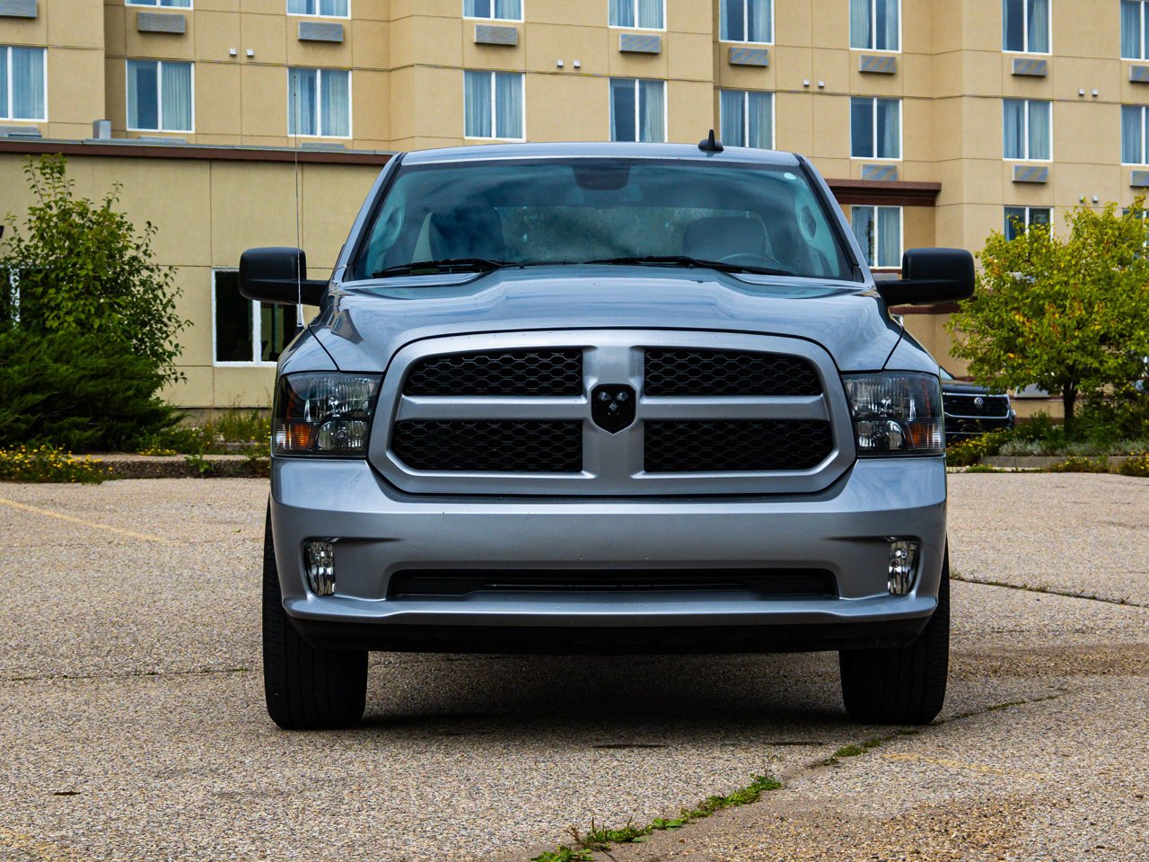 2021 Ram 1500 Classic Express 4x4 Crew Cab 5'7 Box Grey Sherwood Park - photo #2