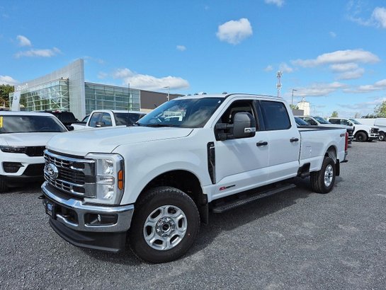 2027 Ford Super Duty F-250 SRW XLT Oxford White